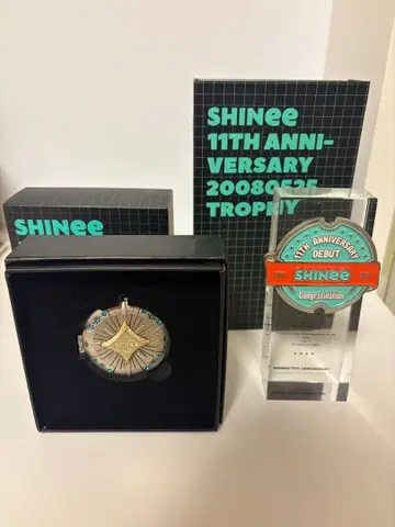 SHINEE 11주년 기념 굿즈