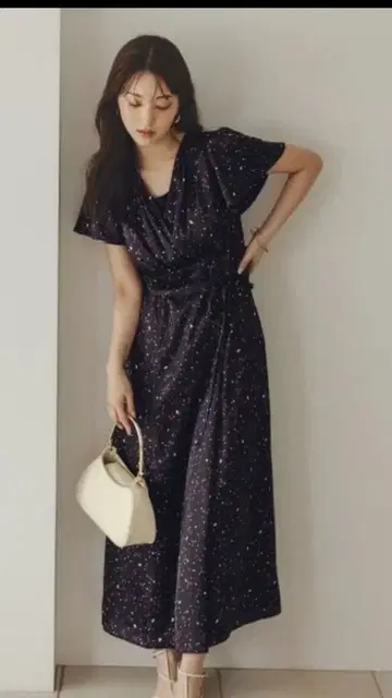 택 포함 앱와이어 체리 프린트 카슈쿨 원피스