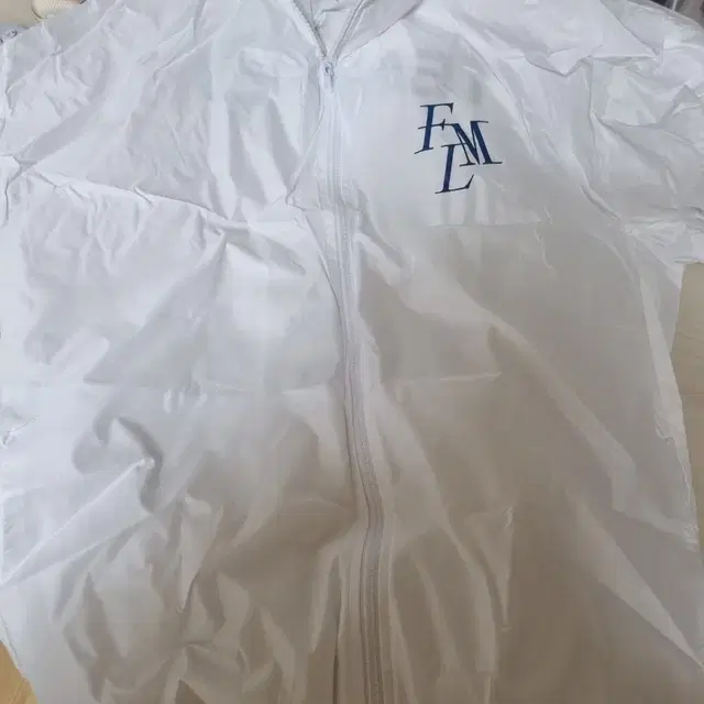 세븐틴 손오공 바람막이 공방