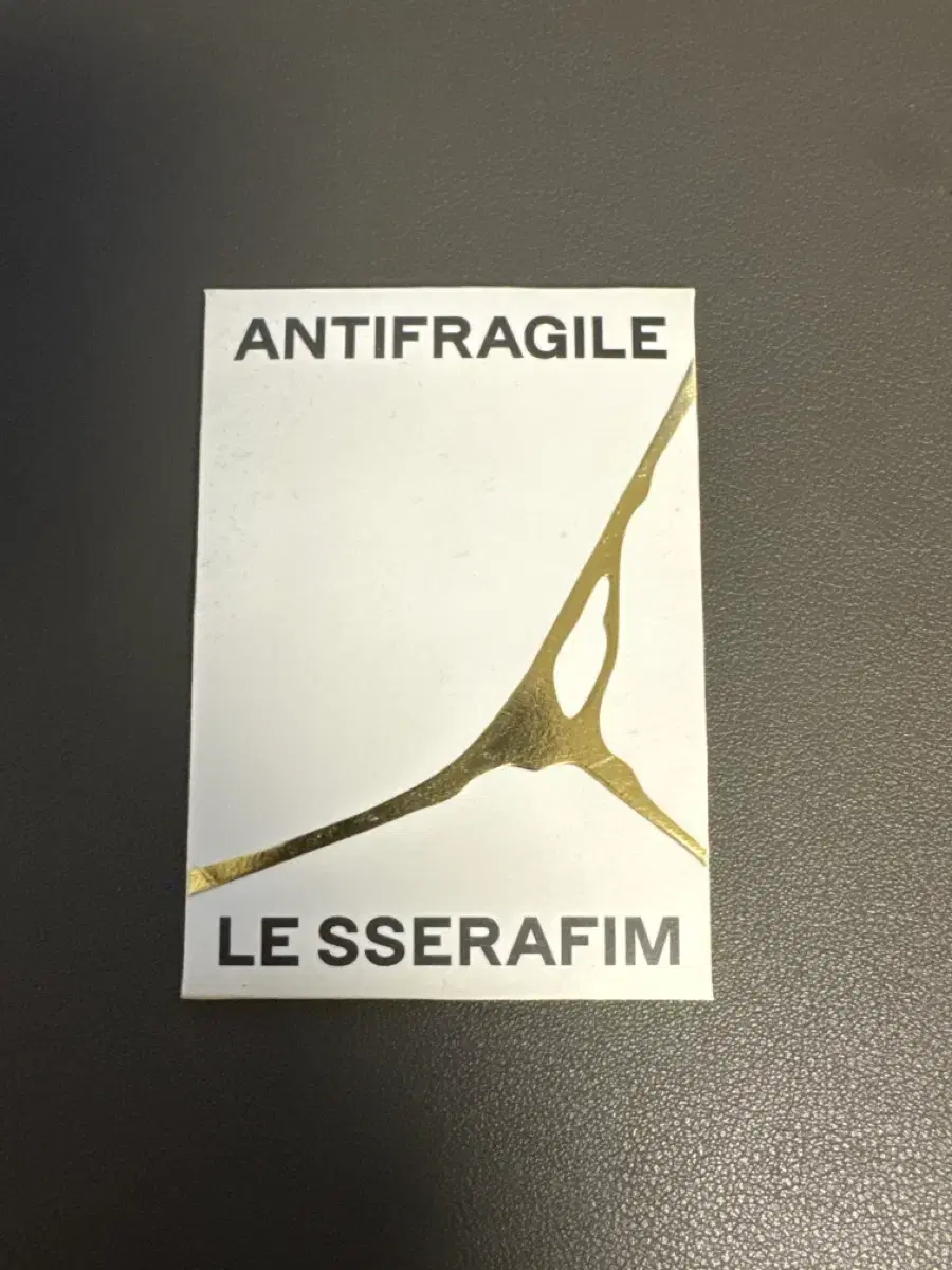 Le Sserafim ANTIFRAGILE photocard