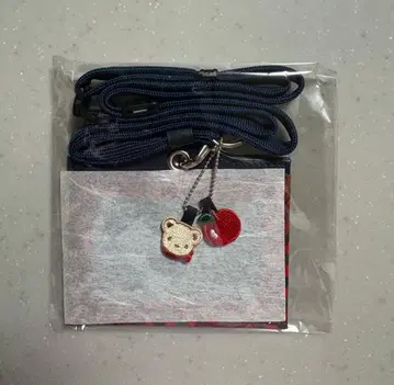 미사용 새상품 [ 파밀리아 ] 네임 홀더 빨간색 계열 체크