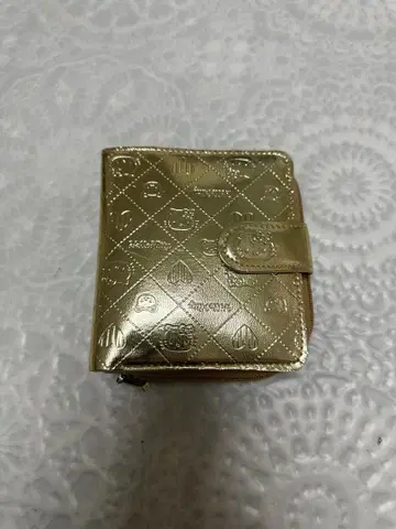 초레어! 새상품 헬로키티 골드 엠보싱 지갑