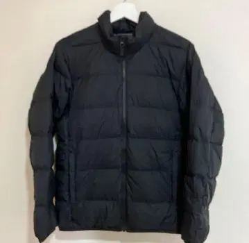 유니클로 울트라 라이트 다운 블랙 S 사이즈 3D 컷