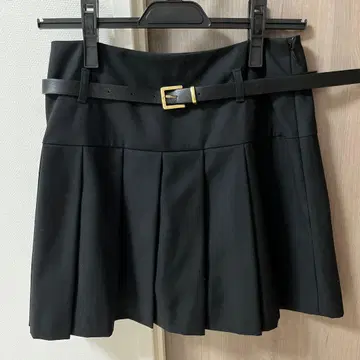 LILY BROWN 플리츠 스커트 쇼츠