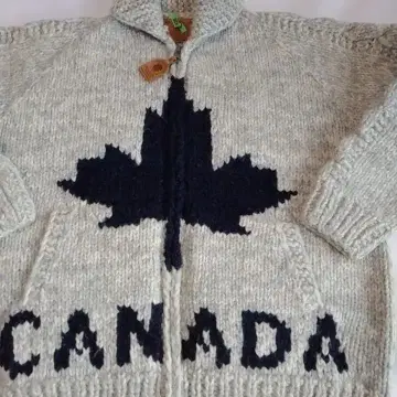 캐나다 메이플 리프 가디건 카우친