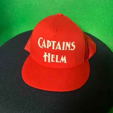 CAPTAINS HELM 트래커 캡 레드