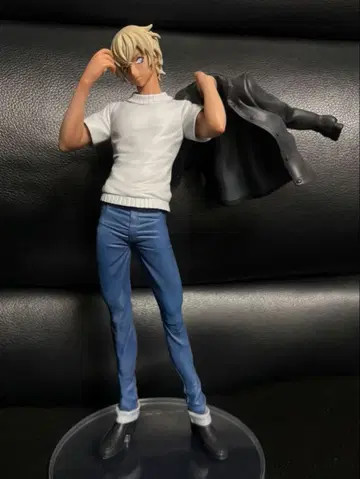 명탐정 코난 아무로 토오루 1/8 스케일 피규어