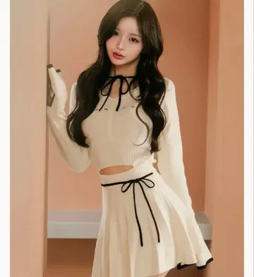 darich 허리 오픈 리본 디자인 니트 미니 원피스