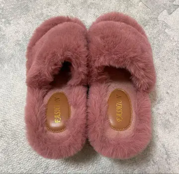 퍼 핑크 슬리퍼