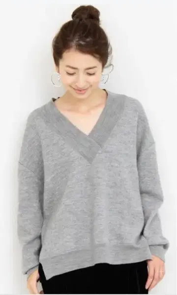 BEAUTY & YOUTH V넥 니트 풀오버 그레이