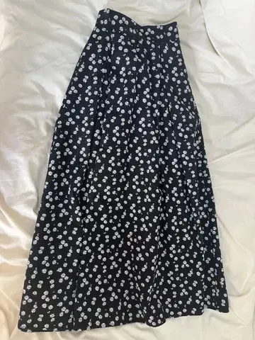 벌스데이 바쉬 꽃무늬 롱 스커트