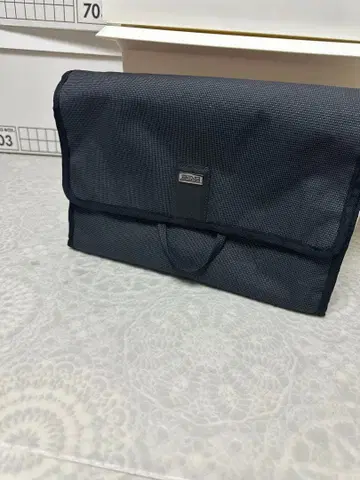 BREE 블랙 접이식 트래블 파우치