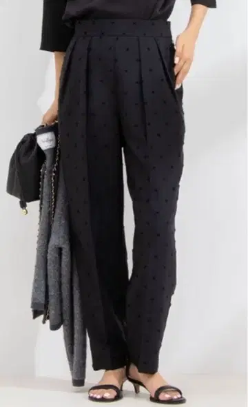 미사용 새상품 노리즈 도트 팬츠 38