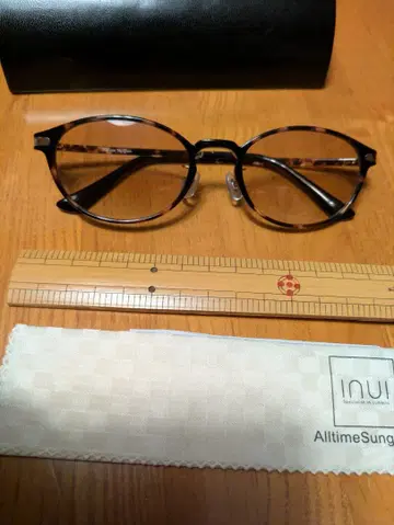 inui 오벌 프레임 안경