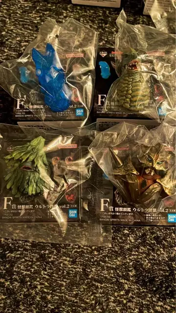 제일복권 울트라맨 시리즈 괴수 초대전 vol.2 F상 괴수 두상 (4종)