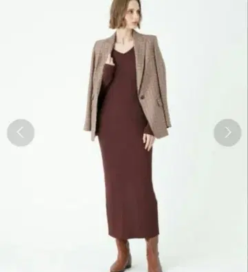 알아바일 큐프라 코튼 리브 니트 원피스 V넥 슬릿