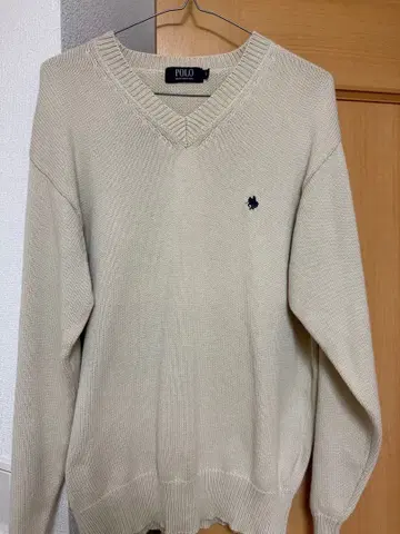 POLO 아이보리 V넥 니트 스웨터