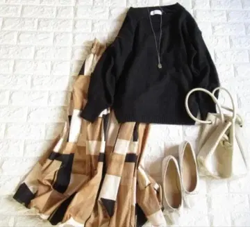 미사용 새상품 이에나 취급 심플리시떼 워셔블 루즈핏 보트넥 니트