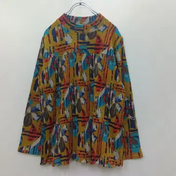 [ Iconosophia ] 하이넥 긴팔 티셔츠 페플럼 속기모 플리츠