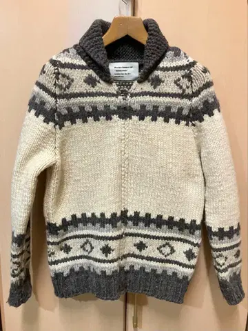 마운틴 리서치 집업 니트 Saskatchewan