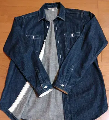Un Prodotto Giapponese 다크 데님 긴팔 셔츠