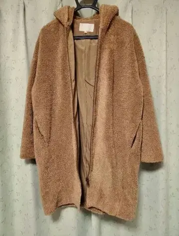 [ 미사용 ] COCO DEAL 후드 부착 코트 보아 자켓 브라운