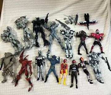 로봇 특촬물 피규어 묶음 판매 세트 정크제품 커스텀 부품 회수에