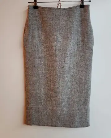 [ 새상품급 ] MADISONBLUE 그레이 타이트 스커트 사이즈00