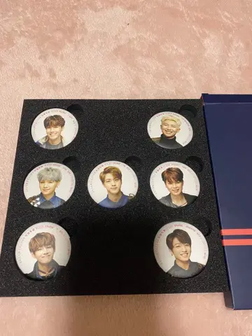 BTS ON STAGE EPILOGUE 핀 배지 세트