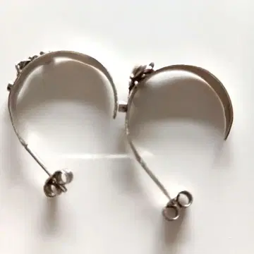 실버 장식 후프 귀걸이