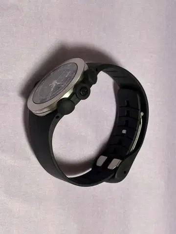 만다리나덕 손목시계 블랙