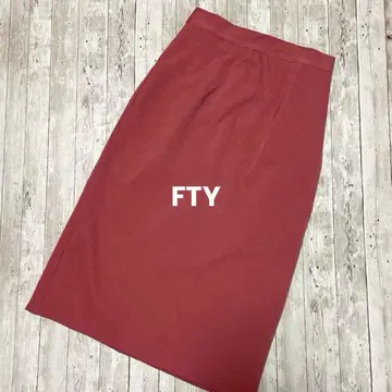 새상품급 FTY 에프티와이 타이트 롱 스커트 더스티 핑크 레트로 품격