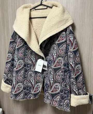 새상품 jouetie 고블랑 페이즐리 무늬 리버서블 보아 자켓