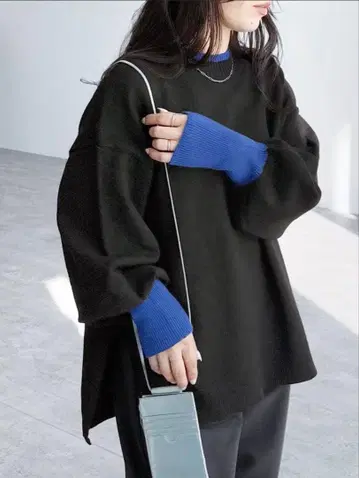 모크넥 배색 니트