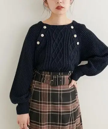 natural couture WEB 한정판 단추 디자인 케이블 니트