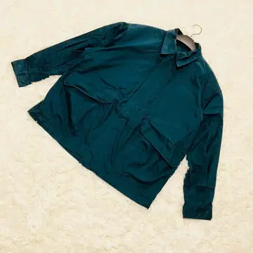 유니클로 밀리터리 자켓 다크 그린 히요쿠 버튼 빅 루즈 밀리터리