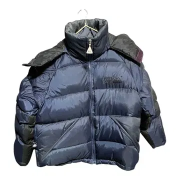 퍼스트 다운 네이비 다운 자켓 내 포켓 부착