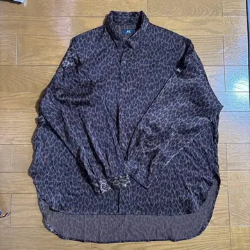 브라운 레오파드 무늬 긴팔 셔츠 M 사이즈