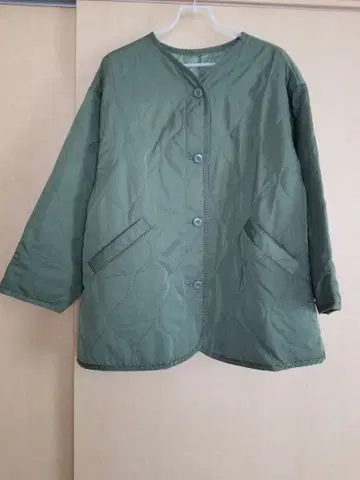 미사용 새상품 퀼팅 자켓 노카라 퀼팅 코트 오버사이즈