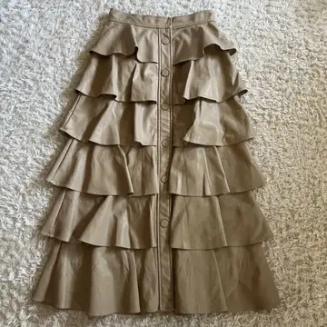 [ FURFUR ] 티어드 롱 스커트 인조 가죽 베이지