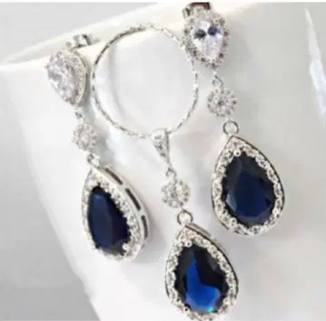 새상품 파란색 크리스탈 펜던트와 귀걸이 세트