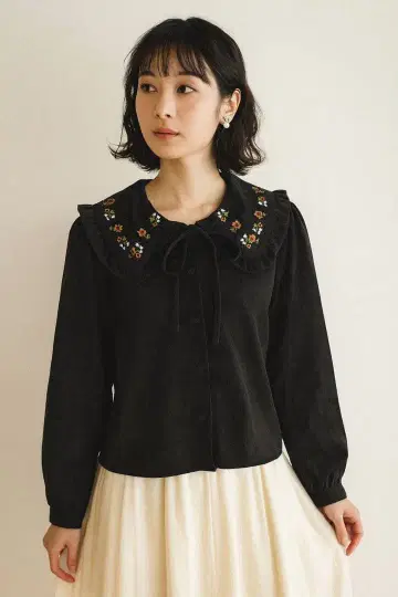 자수 프릴 칼라 긴팔 셔츠 블랙