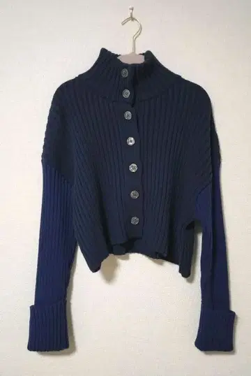 [ 새상품급 ] ZARA 네이비 리브 터틀넥 니트