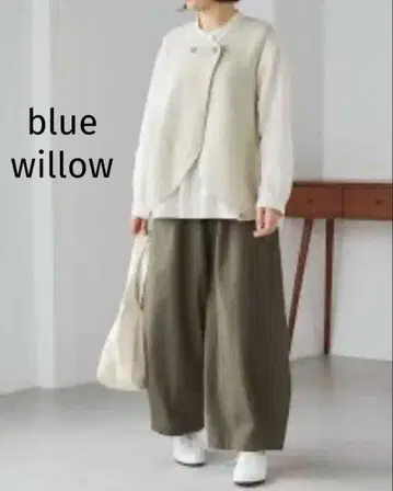 blue willow 컬러 네프 사슴 무늬 니트 베스트 내추럴