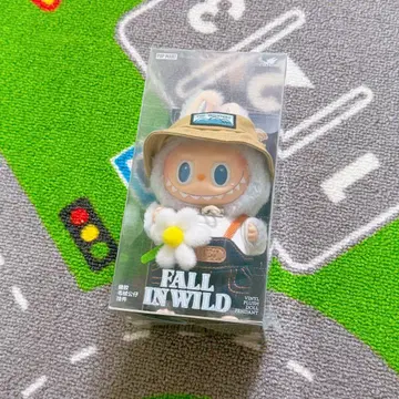 POPMART 팝마트 FALL IN WILD LABUBU