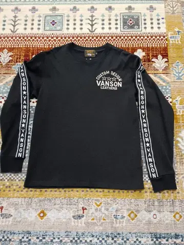 VANSON 커스텀 디자인 블랙 롱 T셔츠
