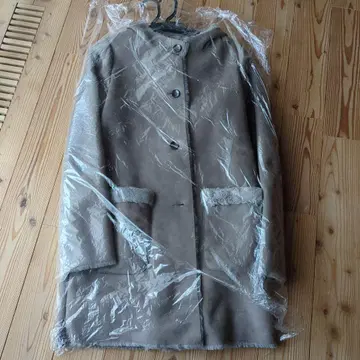 A DAY IN THE LIFE 무스탕 코트 베이지 38