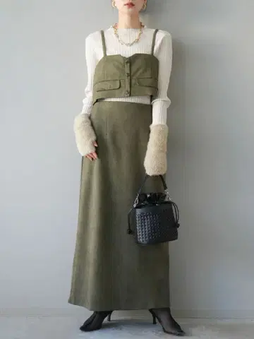 Lumiel 뤼미에/스웨이드 뷔스티에 외 3종 세트