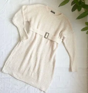 [컨디션 최상] 니트 원피스 벨트 포함 퍼프 슬리브 아이보리