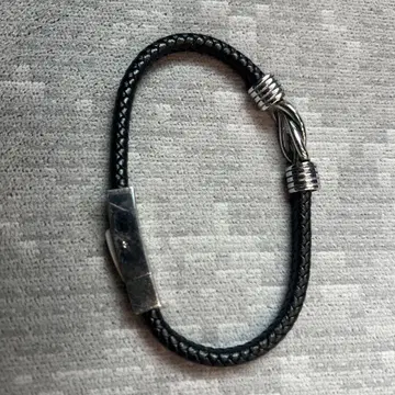 블랙 꼬임 가죽 팔찌